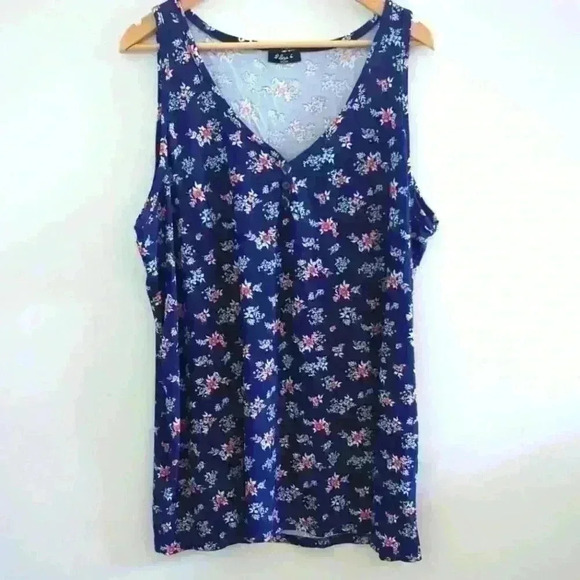 2 DYE 4 | Women's Navy Blue Sleeveless V-Neck Tank Top - Picture 1 of 3